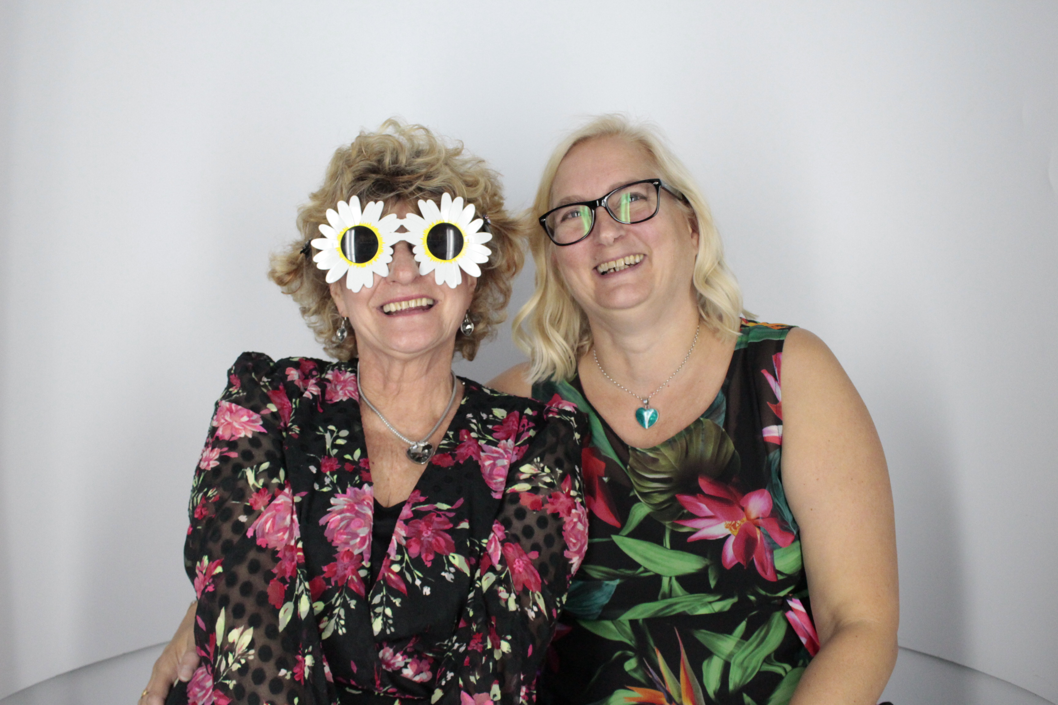 Emma & Karl's Wedding | View more photos from the event at gallery.myphotoboothexperience.co.uk/u/MyPhotoBoothExperienceLtd/Emma-Karls-Wedding
